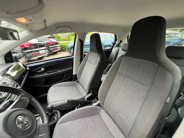 Volkswagen up! 1.0 move up! BlueMotion 2013 Benzine 7