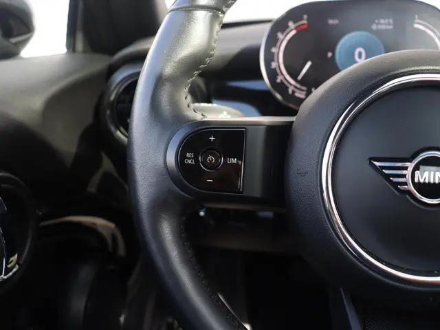 MINI 3-Deurs Cooper 2022 Benzine 20