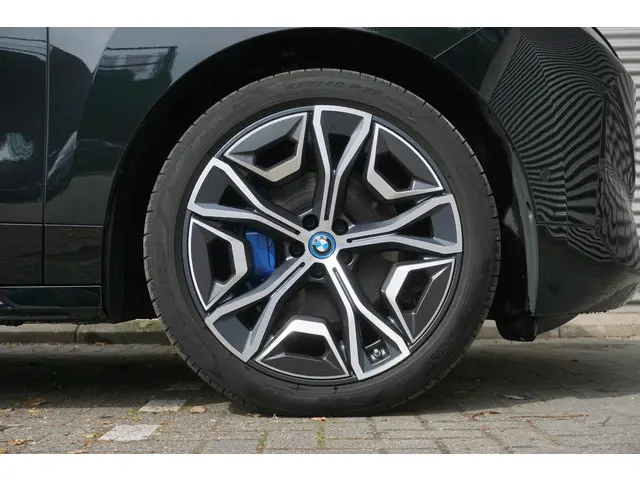 BMW iX xDrive50 2023 Elektrisch 6