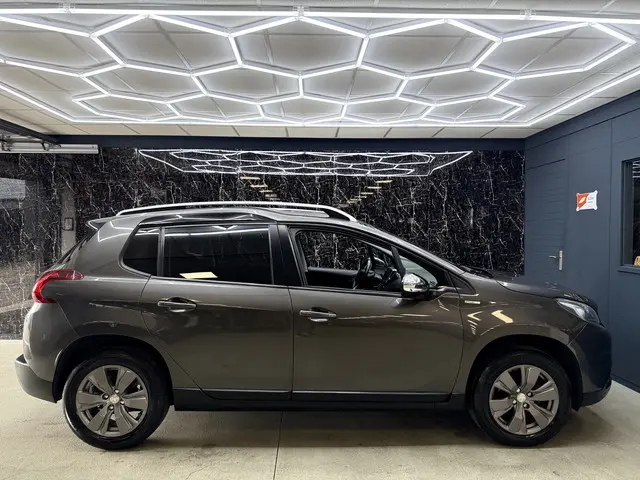 Peugeot 2008 1.2 PureTech Blue Lion 2019 Benzine 4