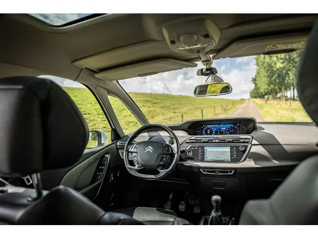 Citroën Grand C4 Picasso 1.6 THP Exclusive 2015 Benzine 30