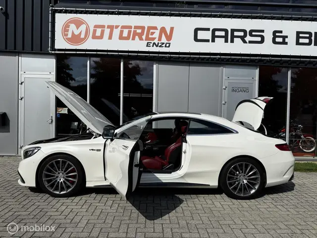 Mercedes-Benz S-Klasse Coupé AMG 63 2015 Benzine 5