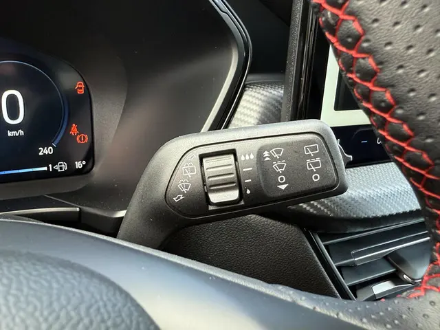 Ford Kuga 2.5 PHEV ST-Line X 2025 Hybride Benzine 33