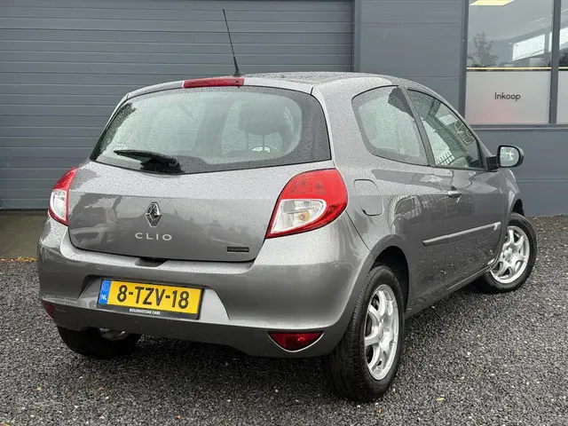 Renault Clio 1.2 Collection 2013 Benzine 2