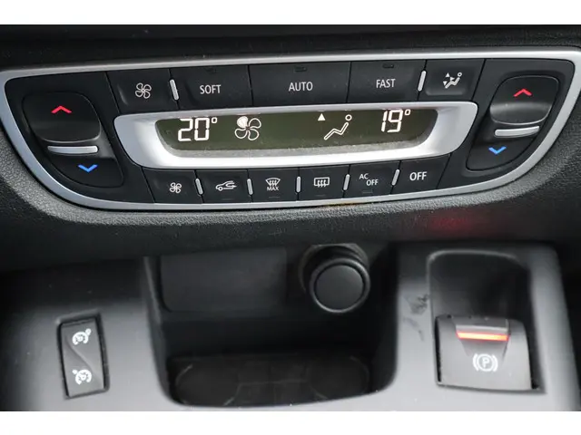Renault Scénic 1.5 dCi Bose 2012 Diesel 7