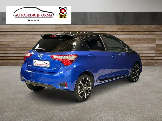 Toyota Yaris 1.5 Hybrid Bi-Tone 2017 Hybride Benzine 2