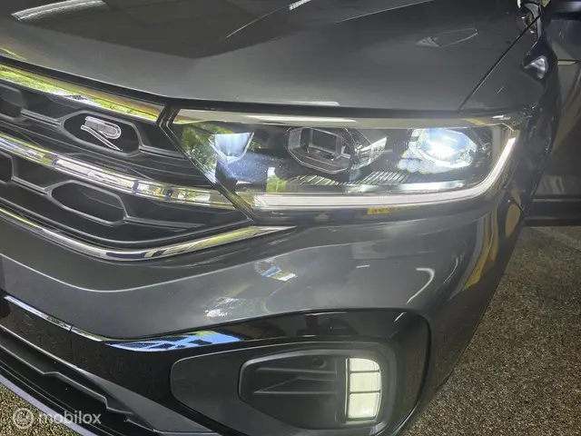 Volkswagen T-Roc 1.5 TSI R-Line 2023 Benzine 27