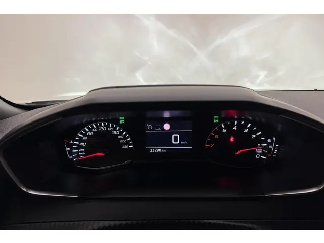 Peugeot 2008 1.2T Style 2023 Benzine 22