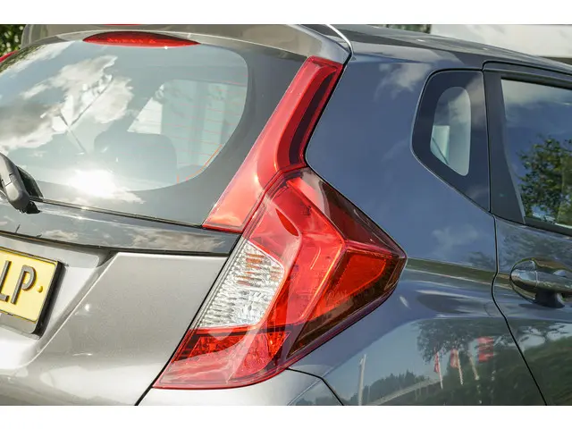 Honda Jazz 1.3i VTEC COMFORT 2018 Benzine 39
