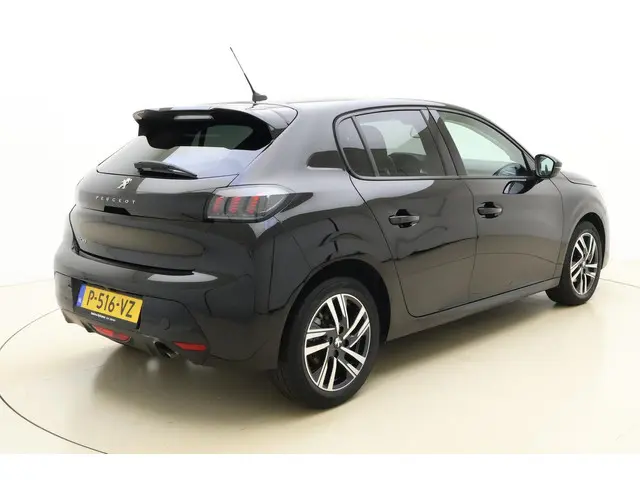 Peugeot 208 1.2 PureTech Allure 2022 Benzine 2