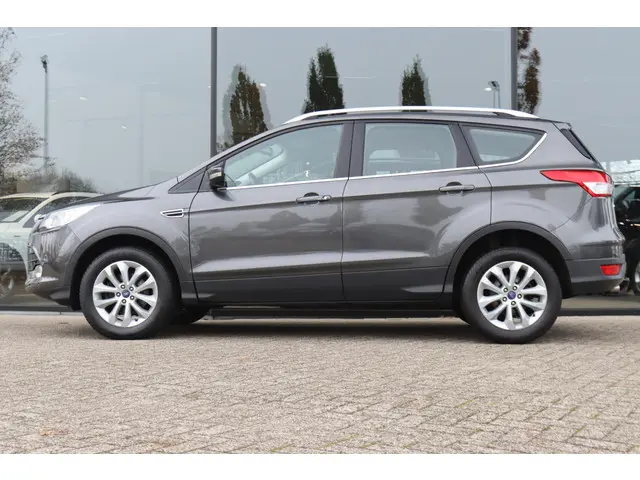 Ford Kuga 1.5 150PK TITANIUM 2015 Benzine 8