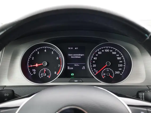 Volkswagen Golf 1.0 TSI 116 PK + CARPLAY | DAB | 2017 Benzine 15