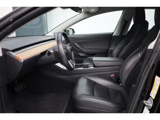 Tesla Model 3 Long Range AWD 75 kWh 2019 Elektrisch 11