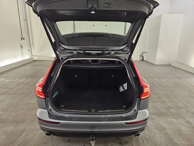 Volvo V60 2.0 T5 Momentum 2019 Benzine 9