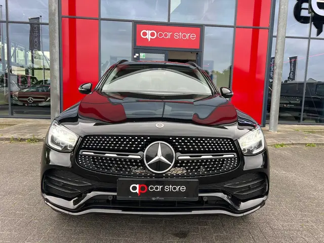 Mercedes-Benz GLC 2