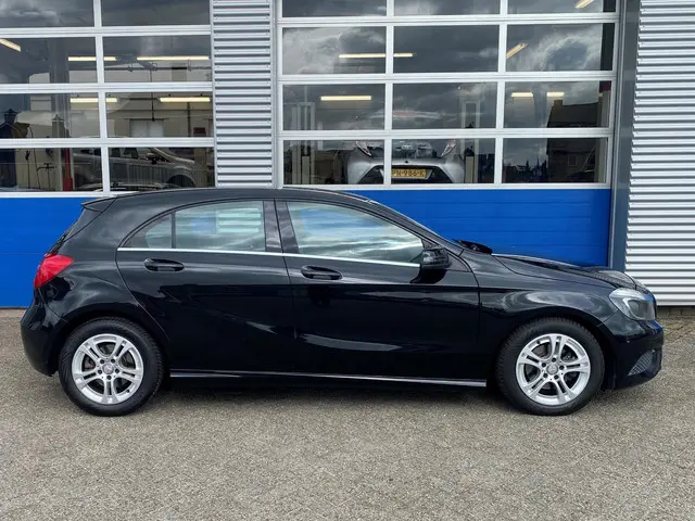 Mercedes-Benz A-Klasse 180 4U3 2013 Benzine 2