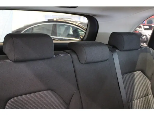 Mercedes-Benz B-Klasse 180 Ambition 2018 Benzine 16
