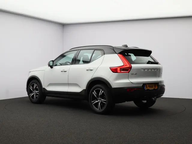Volvo XC40 T2 Automaat R-Design 2021 Benzine 29