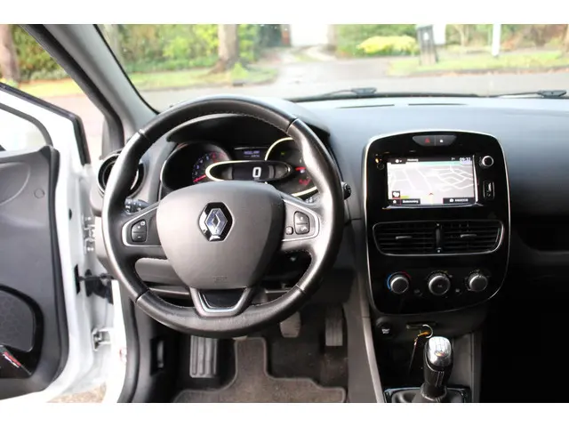 Renault Clio 0.9 TCe Zen 2016 Benzine 10