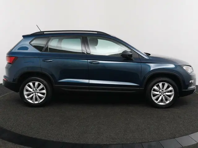 SEAT Ateca 1.0 EcoTSI Style blauw 2017 Benzine 7