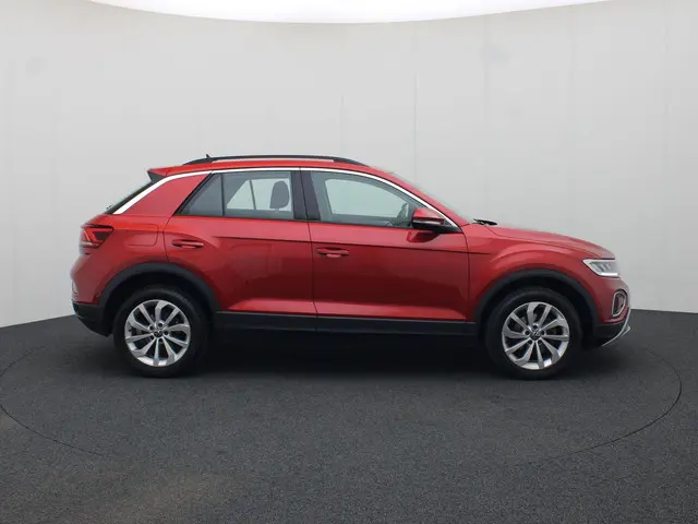 Volkswagen T-Roc 1.5 Tsi 150pk DSG Life 2023 Benzine 5