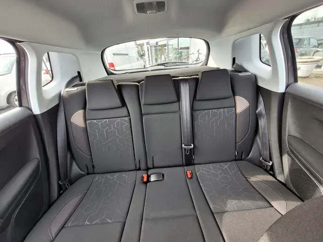 Peugeot 2008 1.2 VTi Active 2013 Benzine 28