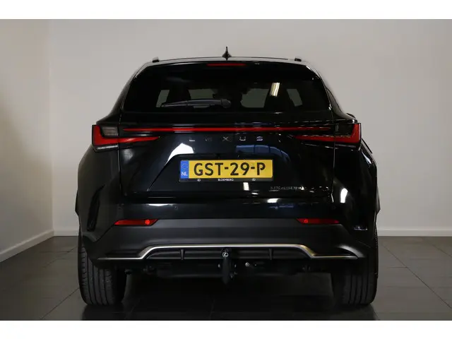 Lexus NX 450h+ AWD F SPORT Line 2024 Hybride Benzine 6