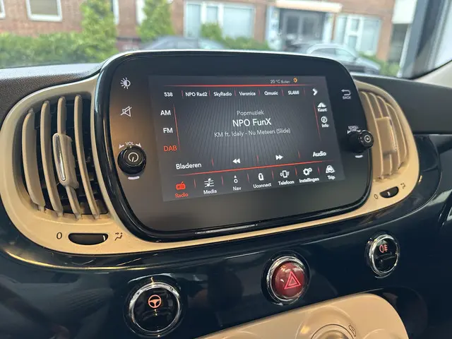 Fiat 500C 1.0 Hybrid Lounge 2020 Benzine 10