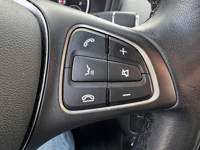 Mercedes-Benz B-Klasse 180 Business 2018 Benzine 9