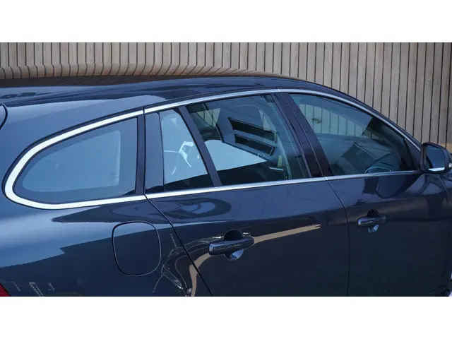 Volvo V60 1.5 123PK T2 Automaat Kinetic 2017 Benzine 43