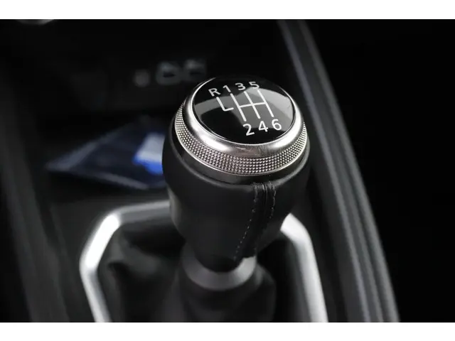 Renault Clio 1.0 TCe 90 GPF esprit Alpine 2024 Benzine 30