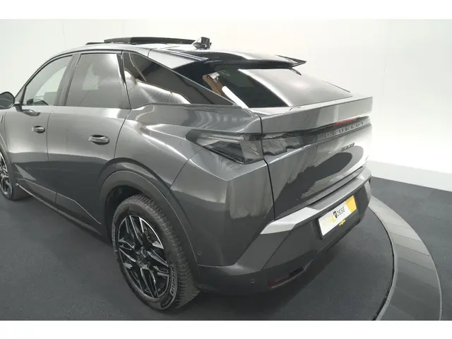 Peugeot 3008 1.2 Hybrid 136 GT 2025 Hybride Benzine 22