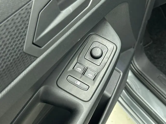 Volkswagen Caddy Cargo Maxi 2.0 TDI Style 2023 Diesel 31