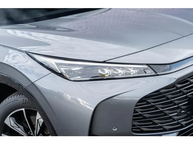 MG HS Plug-in Hybrid 1.5 Luxury 2024 Hybride Benzine 15