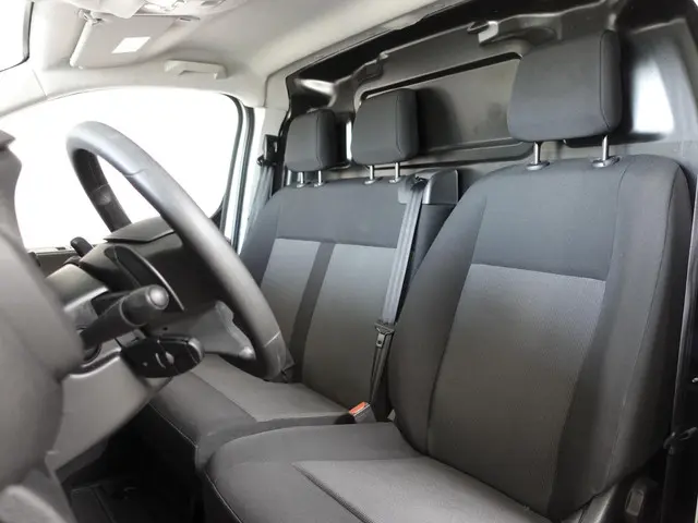 Opel Vivaro L2H1 Edition 145PK Automaat 2023 Diesel 35