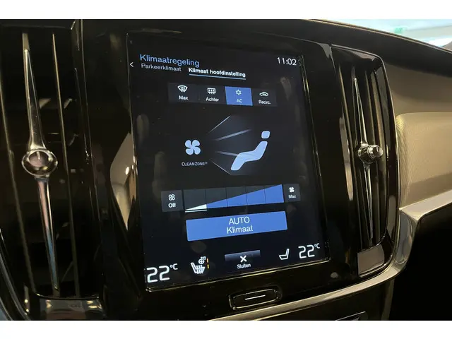 Volvo V90 T4 190pk R-Design 2018 Benzine 29