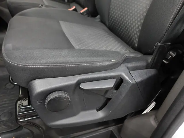 Ford Transit Custom 300 2.0 TDCI L2H1 Trend 2023 Diesel 11