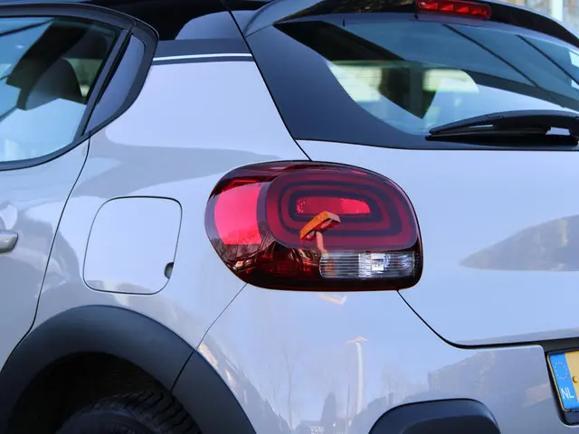 Citroën C3 1.2 PureTech Shine 2017 Benzine 22