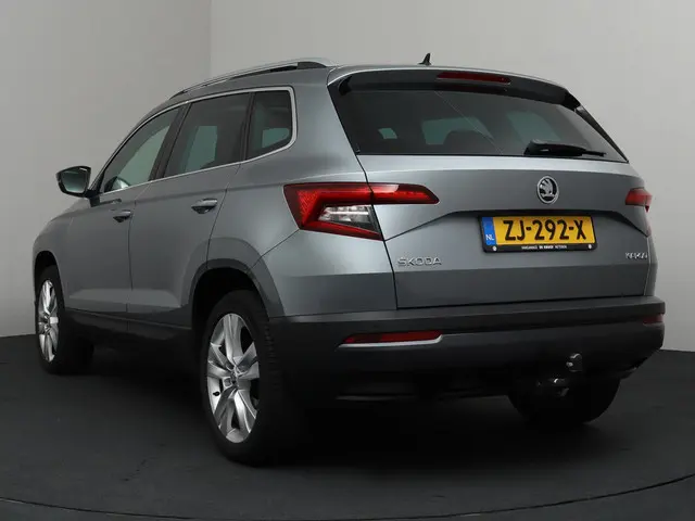 Škoda Karoq 1.0 TSI Style Business 2019 Benzine 34