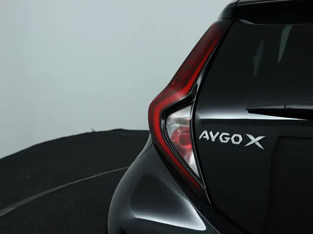 Toyota Aygo X 1.0 VVT-i MT Envy 2024 Benzine 36