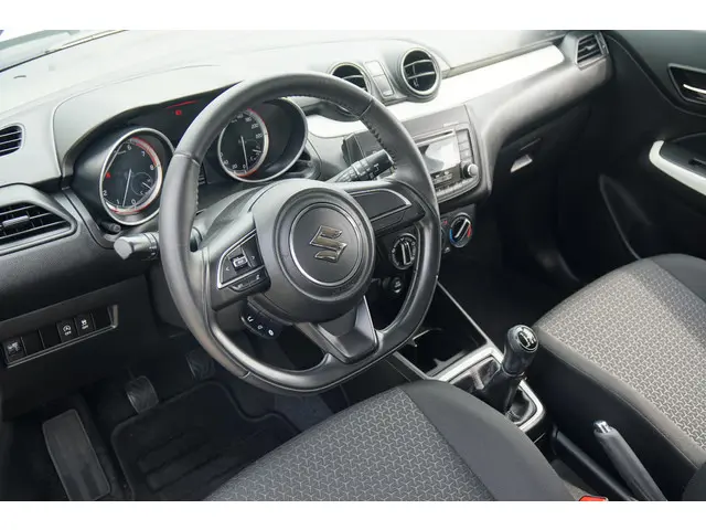 Suzuki Swift 1.2 Comfort Smart Hybrid 2021 Benzine 4