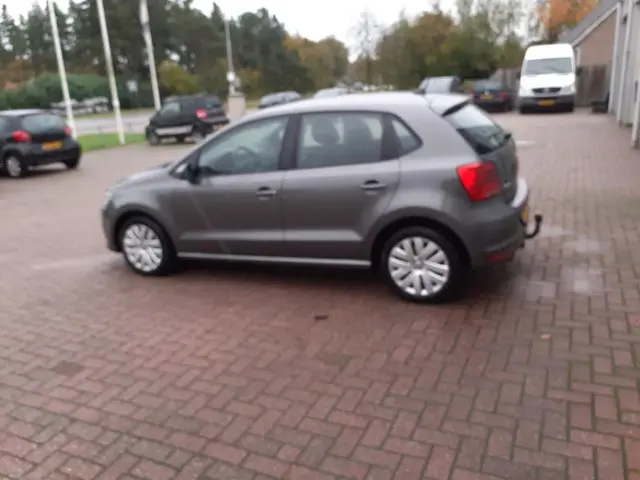 Volkswagen Polo 1.2 TSI Comfortline 2015 Benzine 3