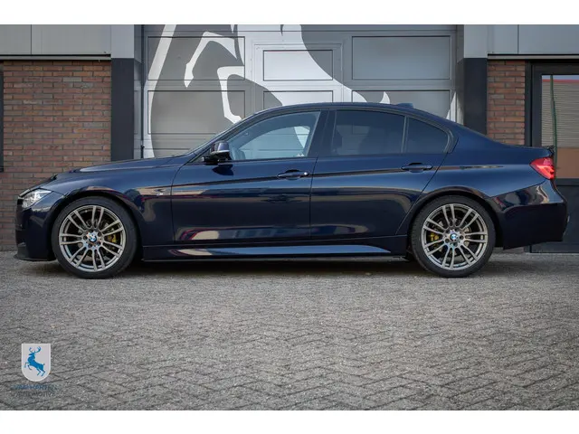 BMW 3 Serie 320i M Sport 2016 Benzine 5