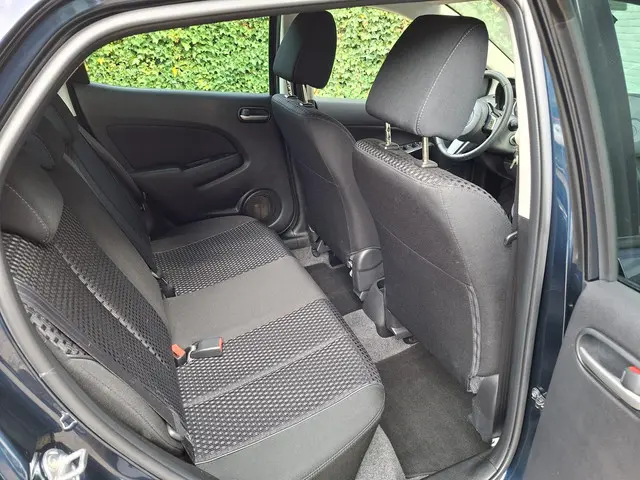 Mazda 2 1.3 Silver Edition 2014 Benzine 19