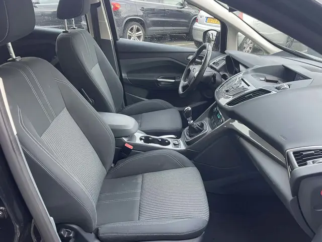 Ford C-MAX 1.0 Titanium / trekhaak / navigatie 2014 Benzine 12