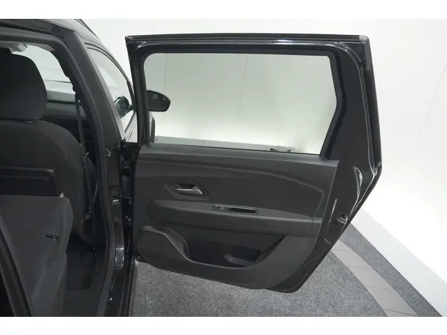 Dacia Jogger TCe 110 Extreme 2025 Benzine 77