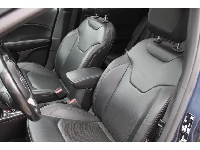 Jeep Compass 1.3T S 2021 Benzine 8