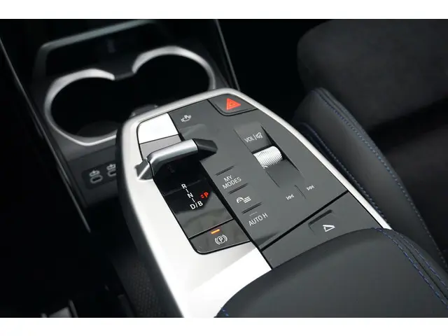 BMW iX1 eDrive20 2025 Elektrisch 16