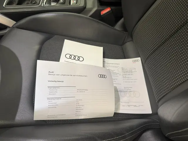 Audi Q2 30 TFSI S-Line 2022 Benzine 18