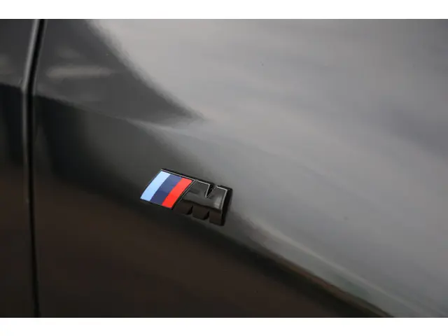 BMW X1 sDrive20i 170pk M-Sport Black Ed. 2023 Benzine 18